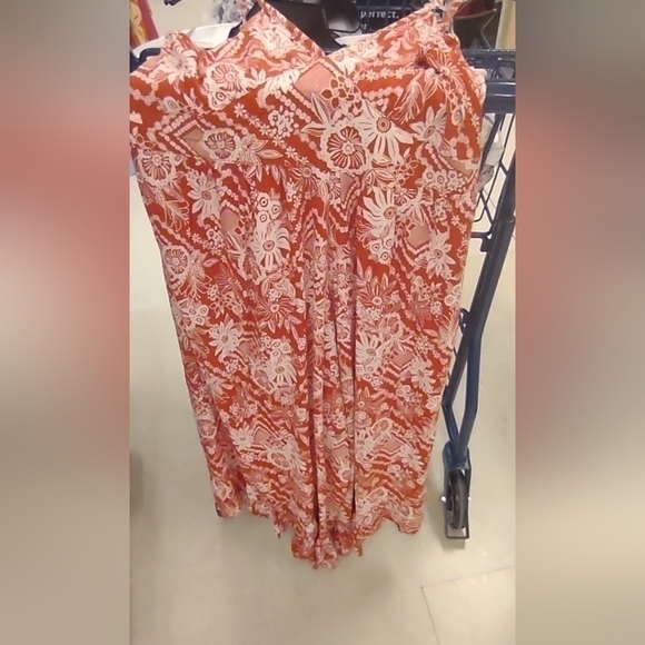 2 piece Haute Hippie - Picture 7 of 16